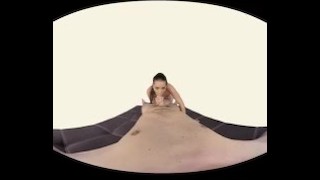 Be Immersed By Experimental VR Vid With Eveline Dellai